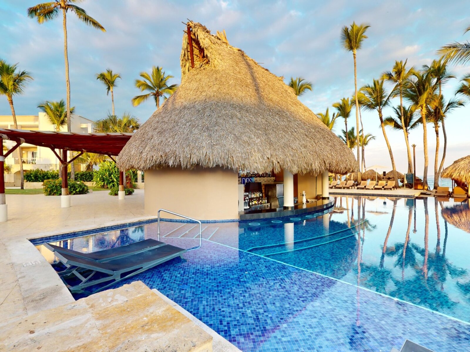 Dips Pool Bar