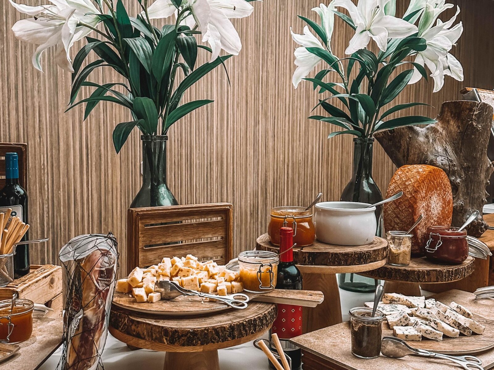 Tamarona Buffet