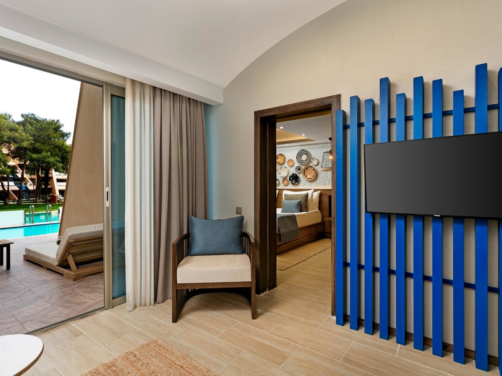Wohnbeispiel Family Pool House (Ground Floor)