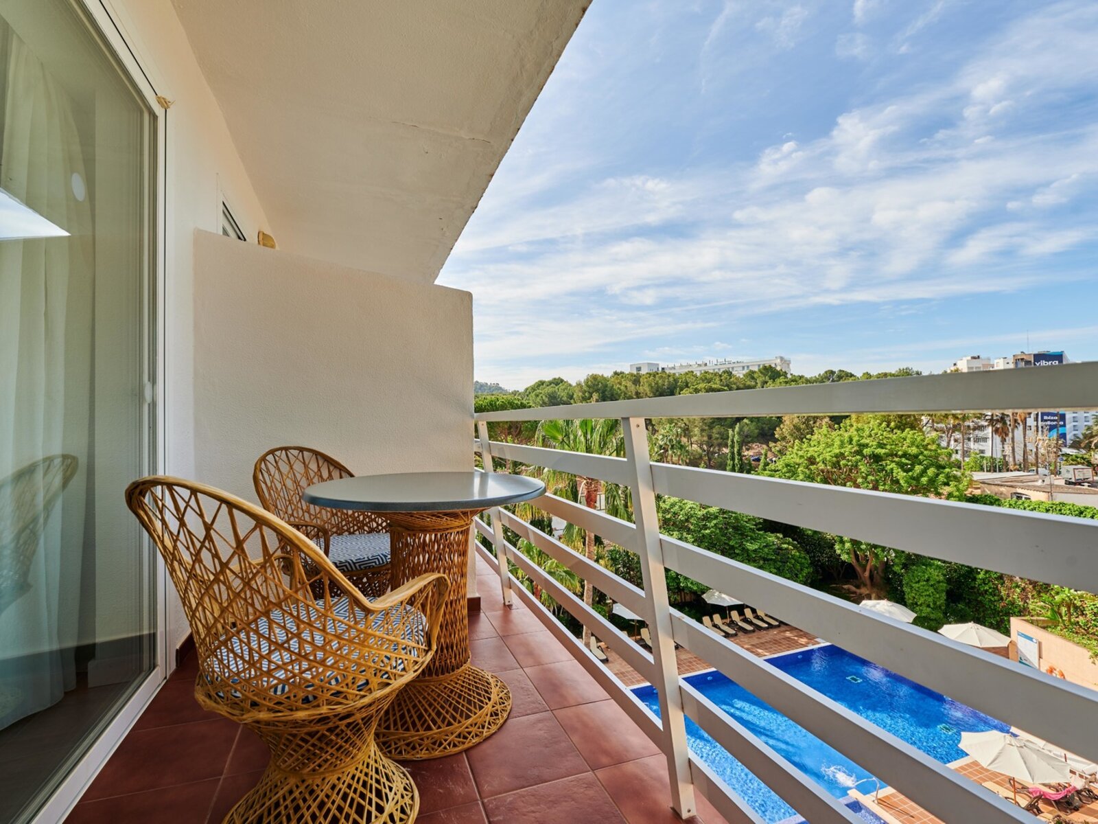 Wohnbeispiel Doppelzimmer Pool View