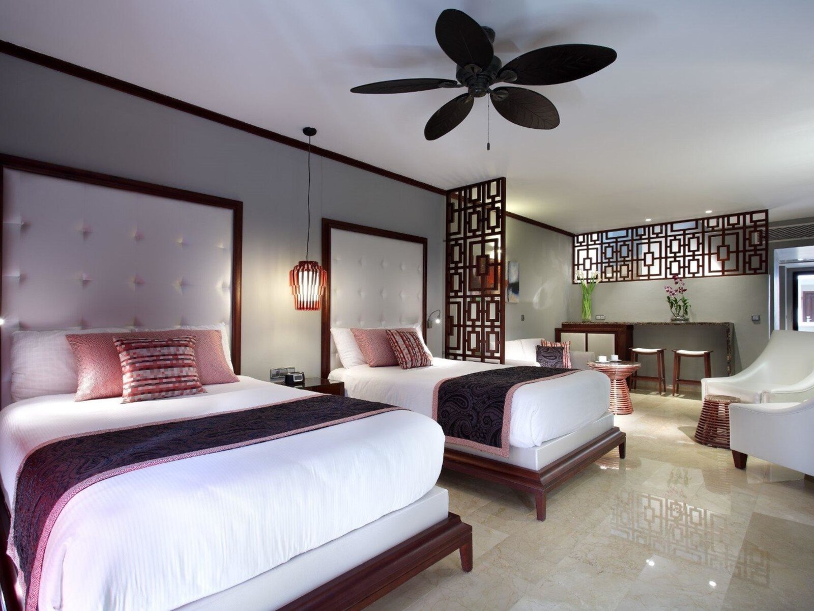 Wohnbeispiel Rooftop Jacuzzi Terrace Junior Suite