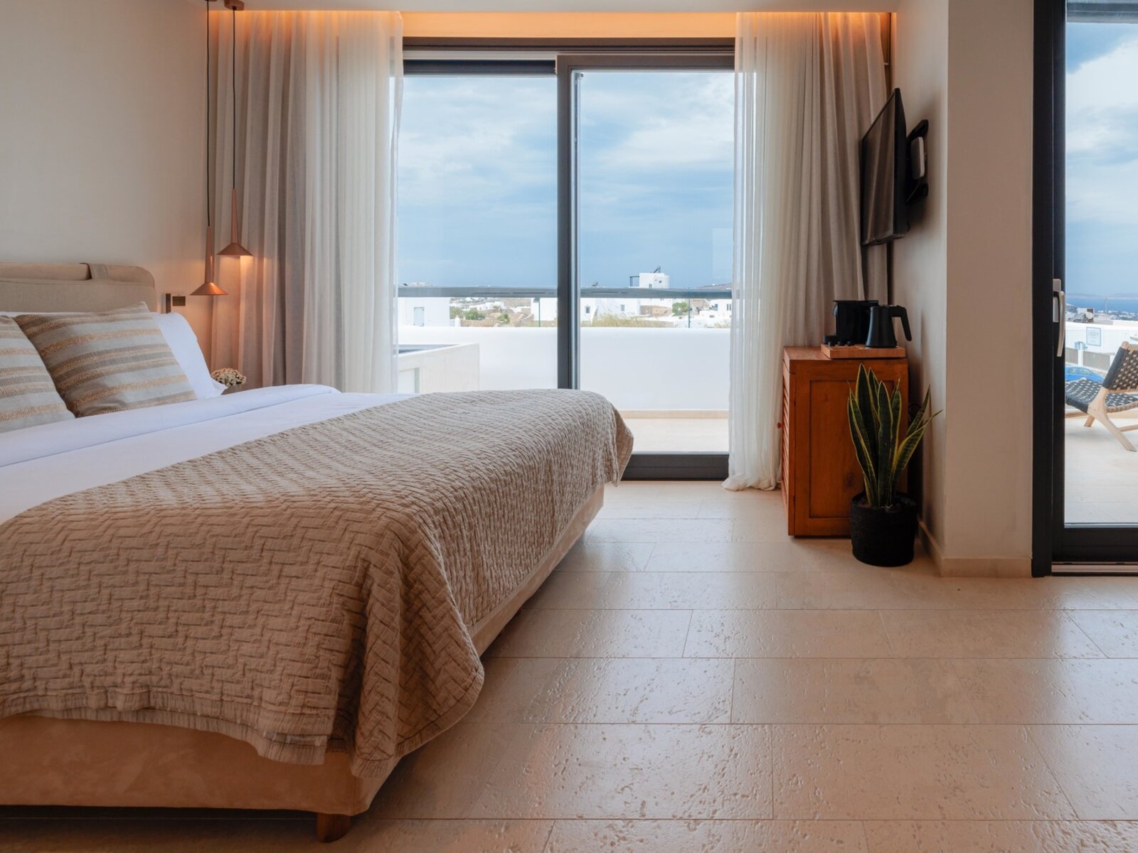 Deluxe Double with Outdoor Jetted Tub  Sea View