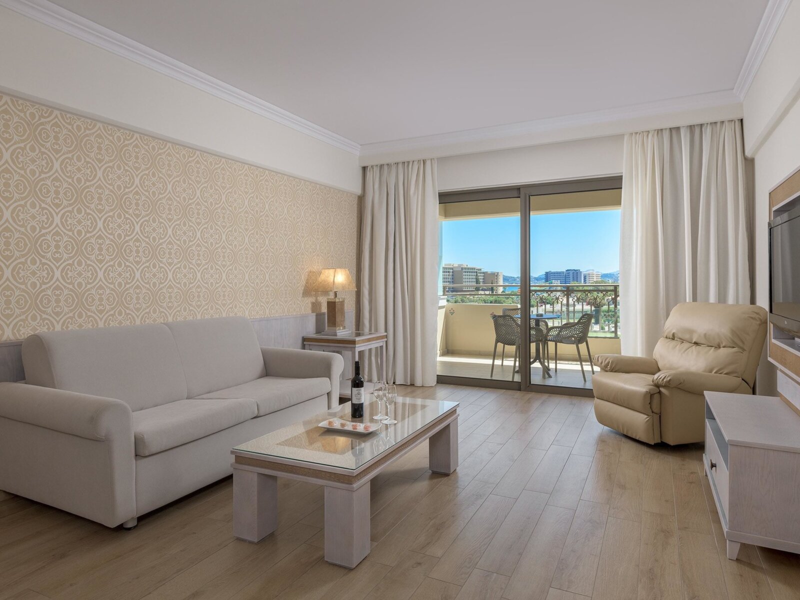 Wohnbeispiel Junior Suite Partial Sea View