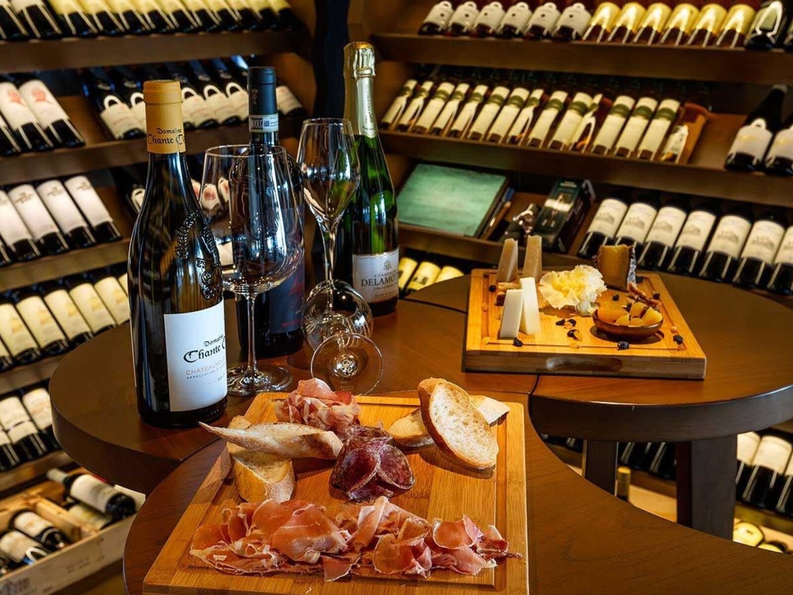 CHEESE & WINE CELLAR