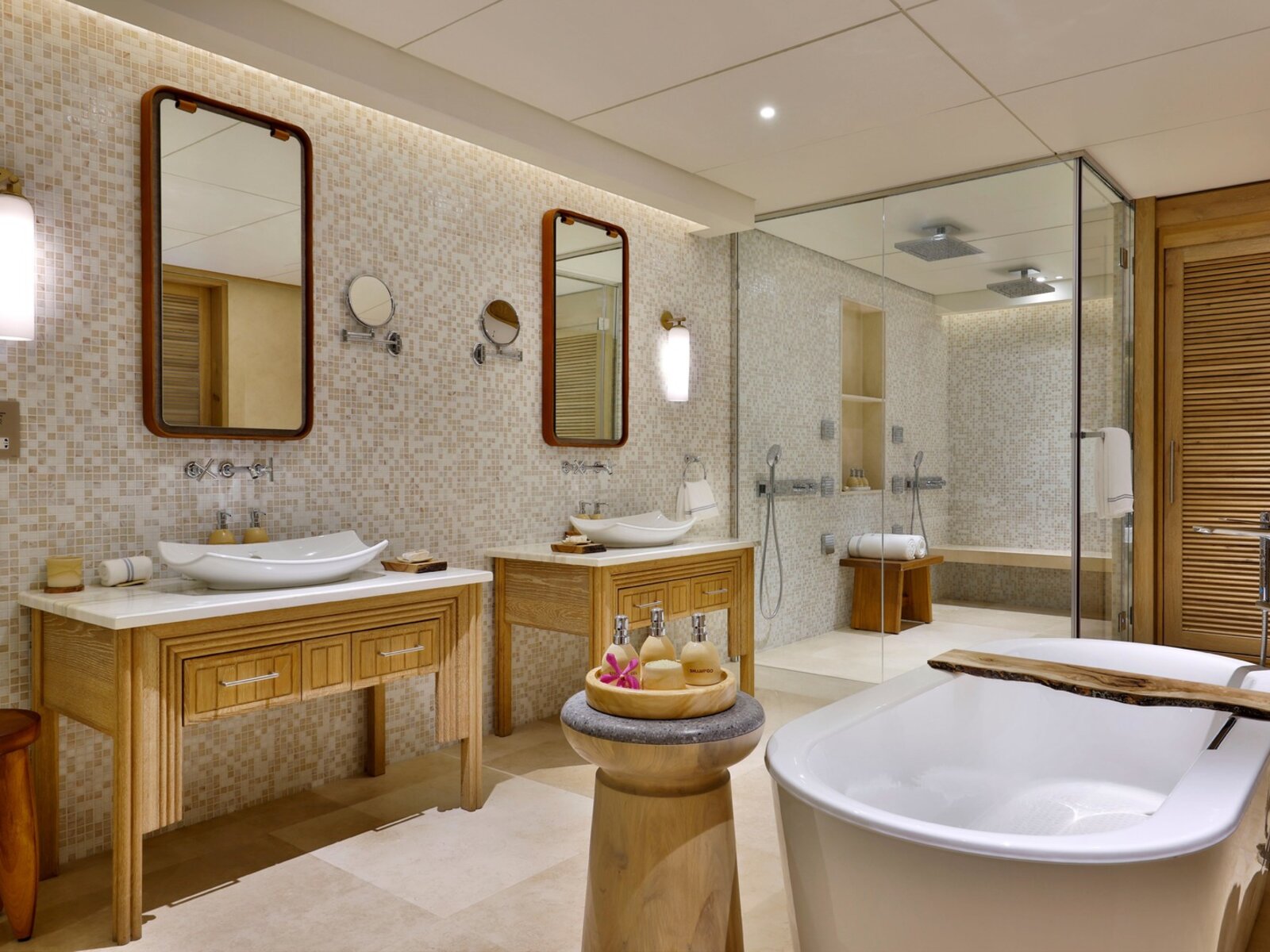Wohnbeispiel One Bedroom Ocean House Suite with Pool