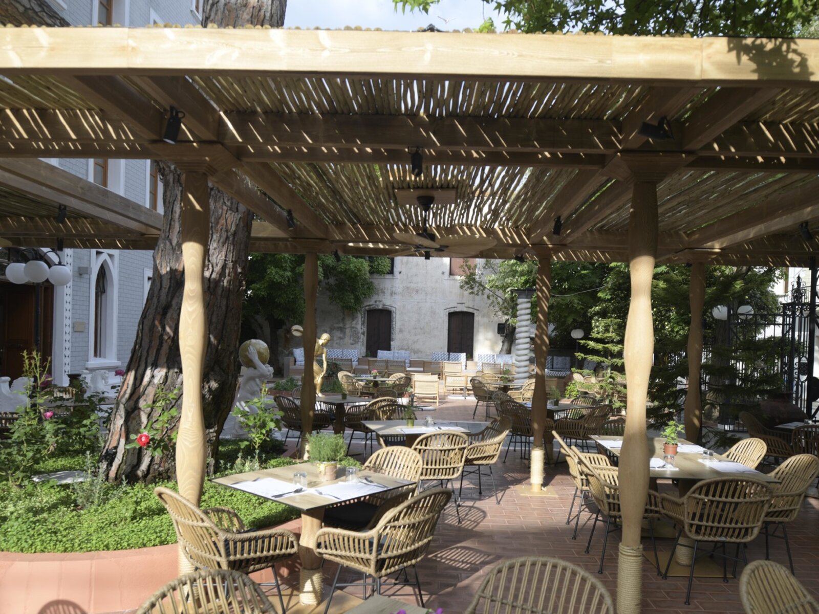 ‘The Lost Sheep’ a la carte Restaurant