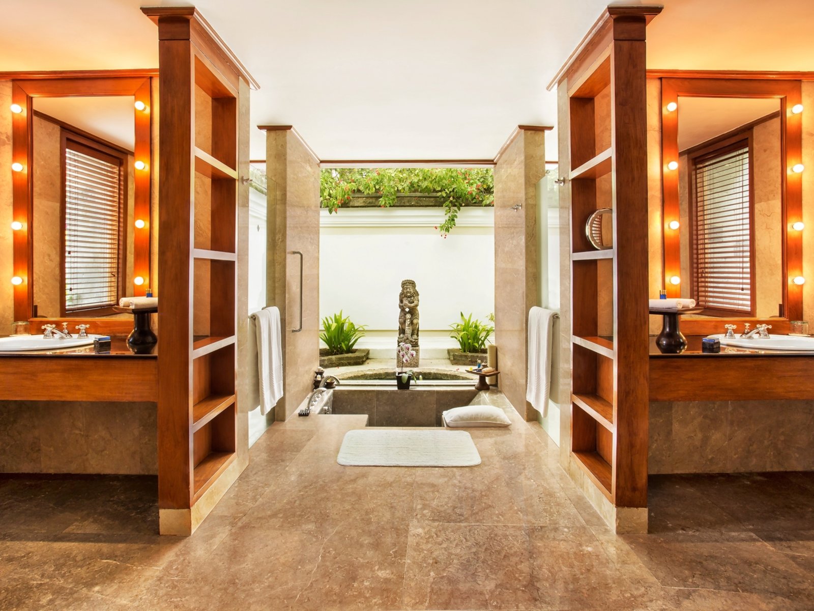 Wohnbeispiel Lux. Garden View Villa with private Pool