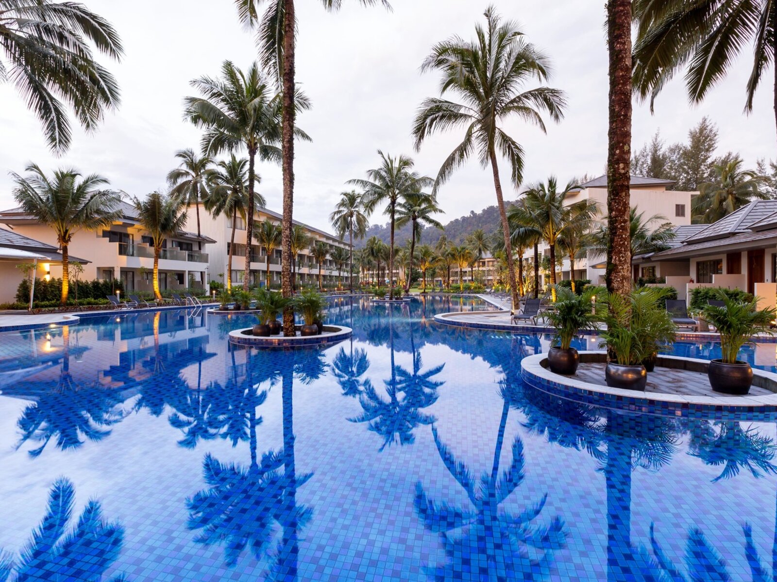 Swimming Pool 4 - Beach Wing