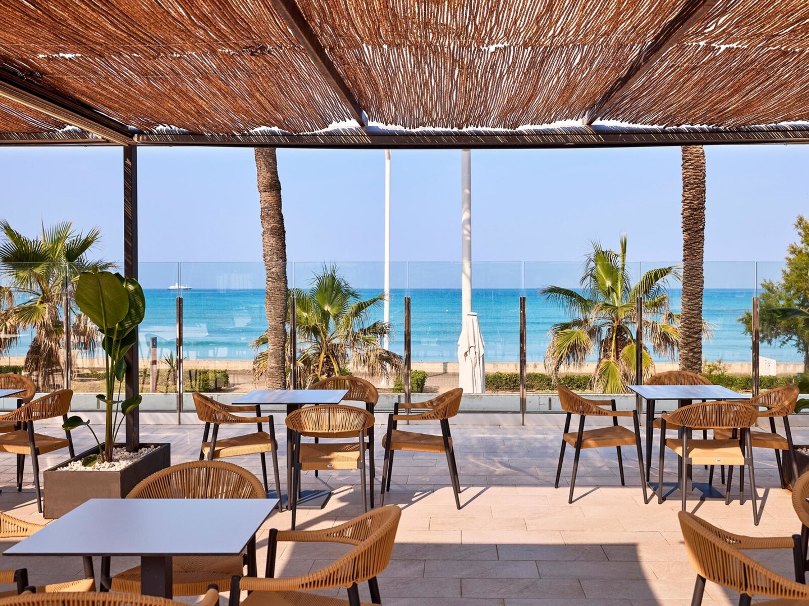 Pool Bar