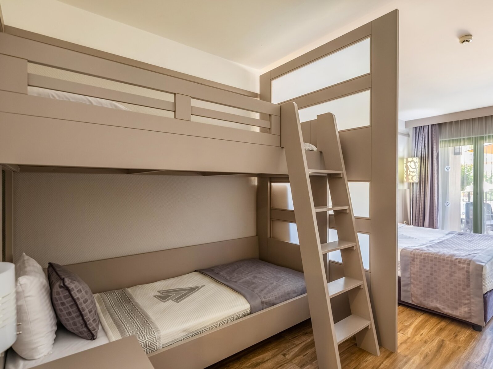 Wohnbeispiel Family Terrace Room with Bunkbed