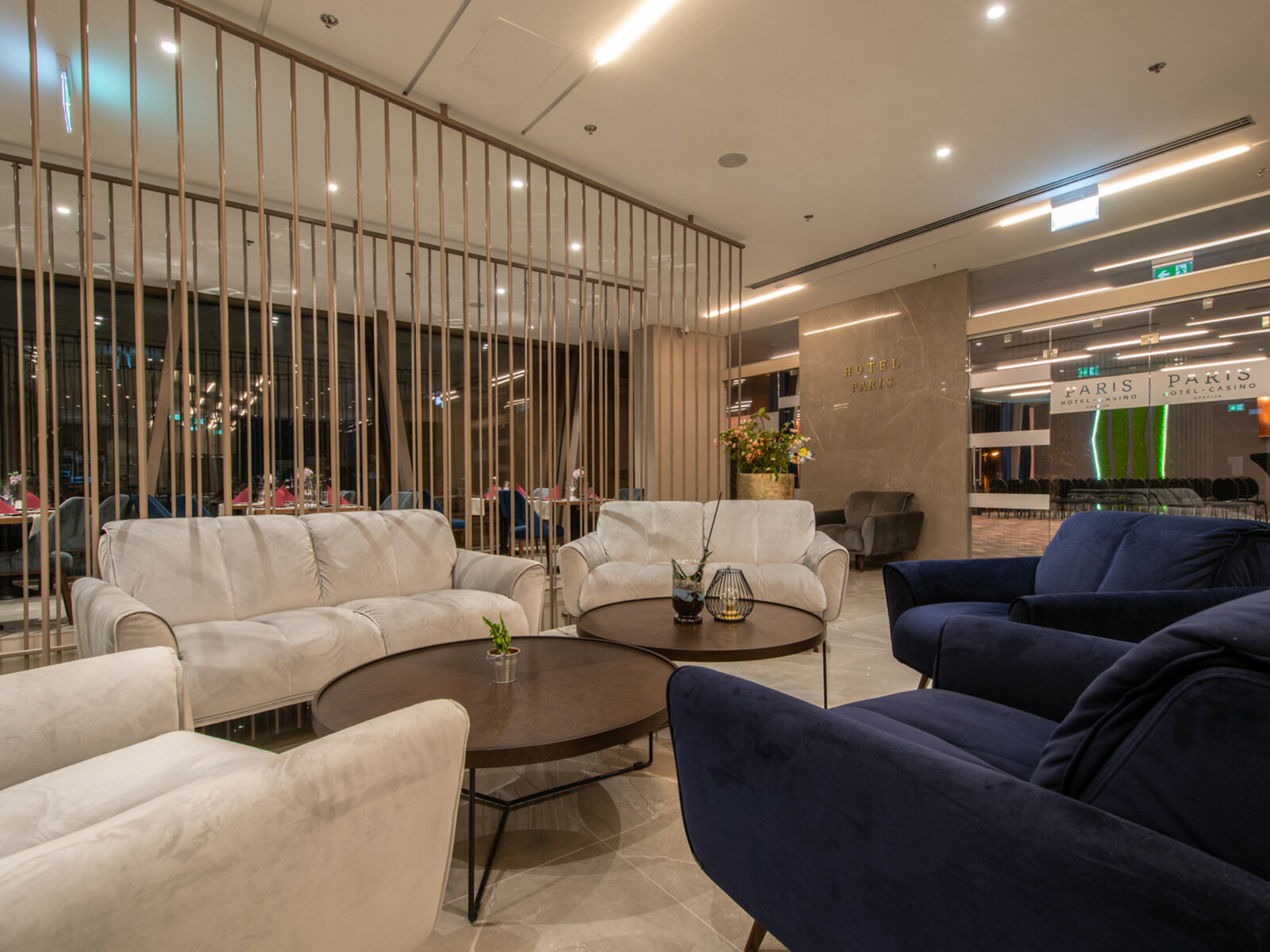 Lobby bar
