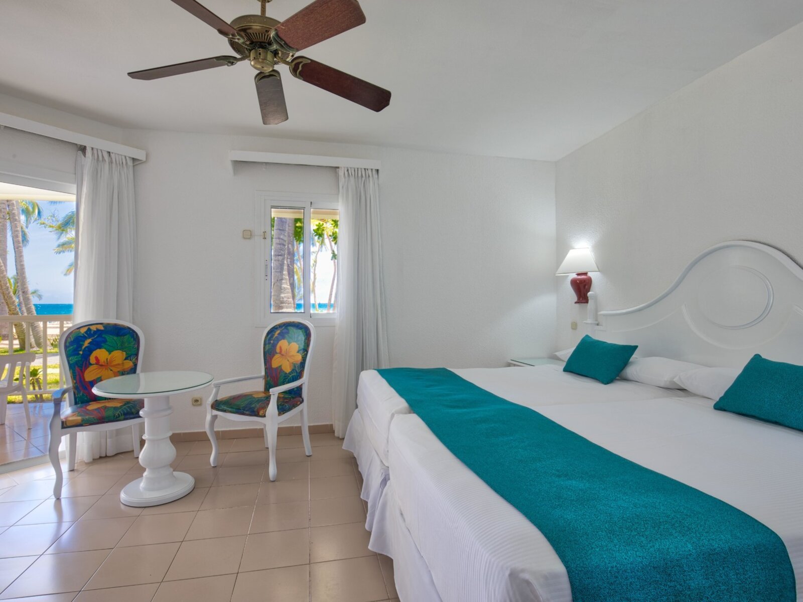 Wohnbeispiel Superior Room Ocean Front