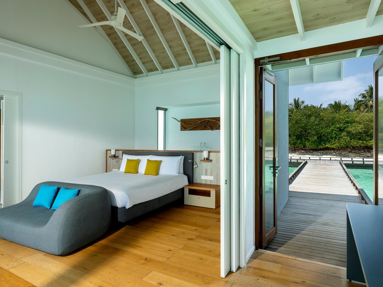 Wohnbeispiel Water Villa with Pool