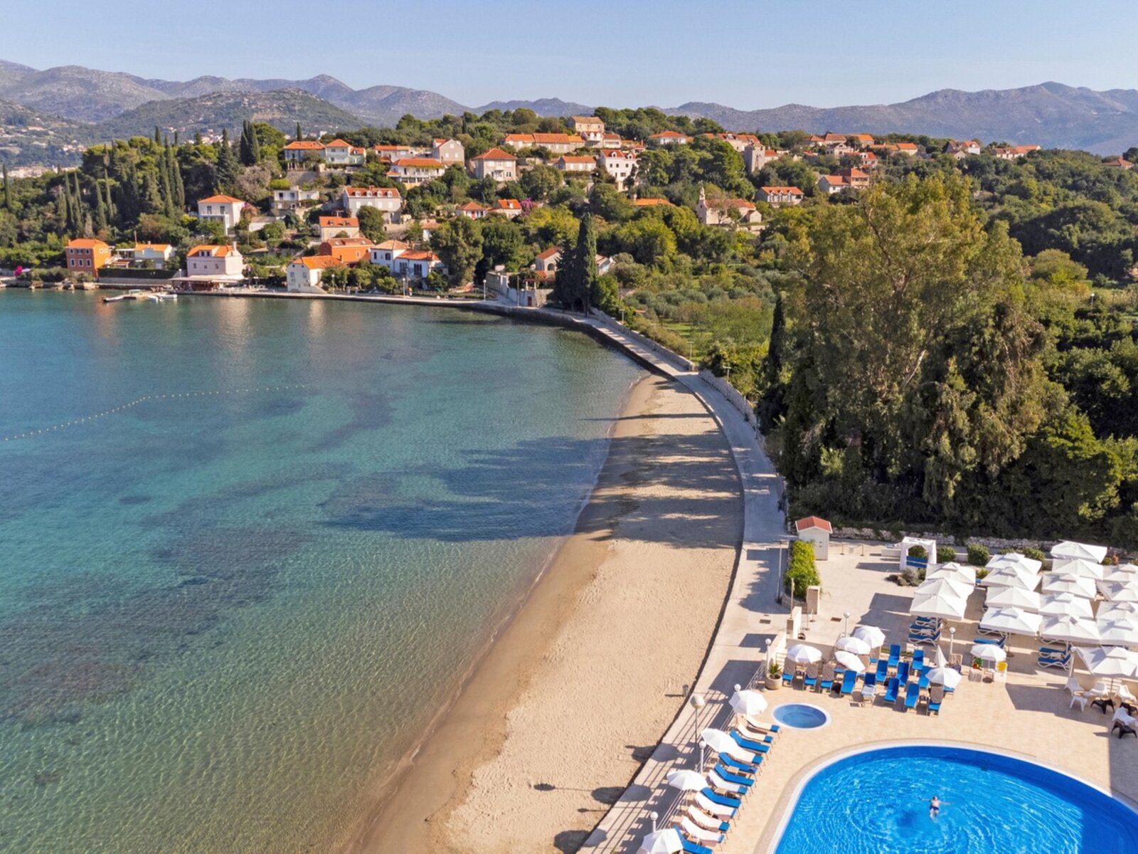 Sandy beach Donje Celo