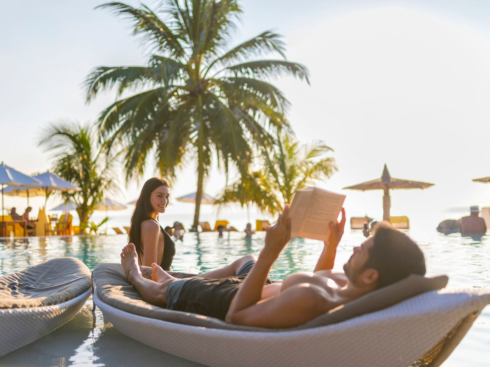 Waves Pool Bar