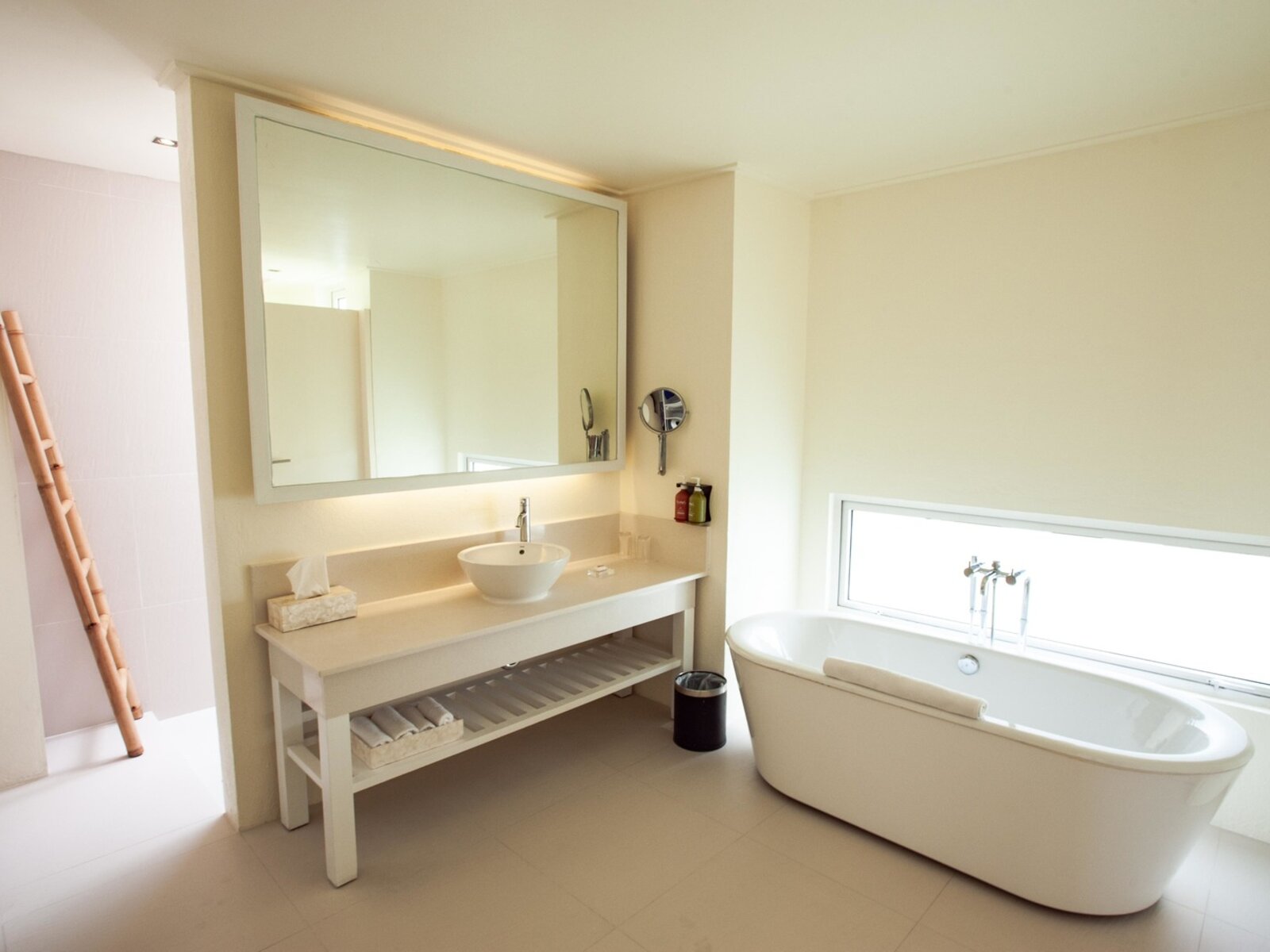 Wohnbeispiel Three Bedroom Beach Pool Villa Garden View