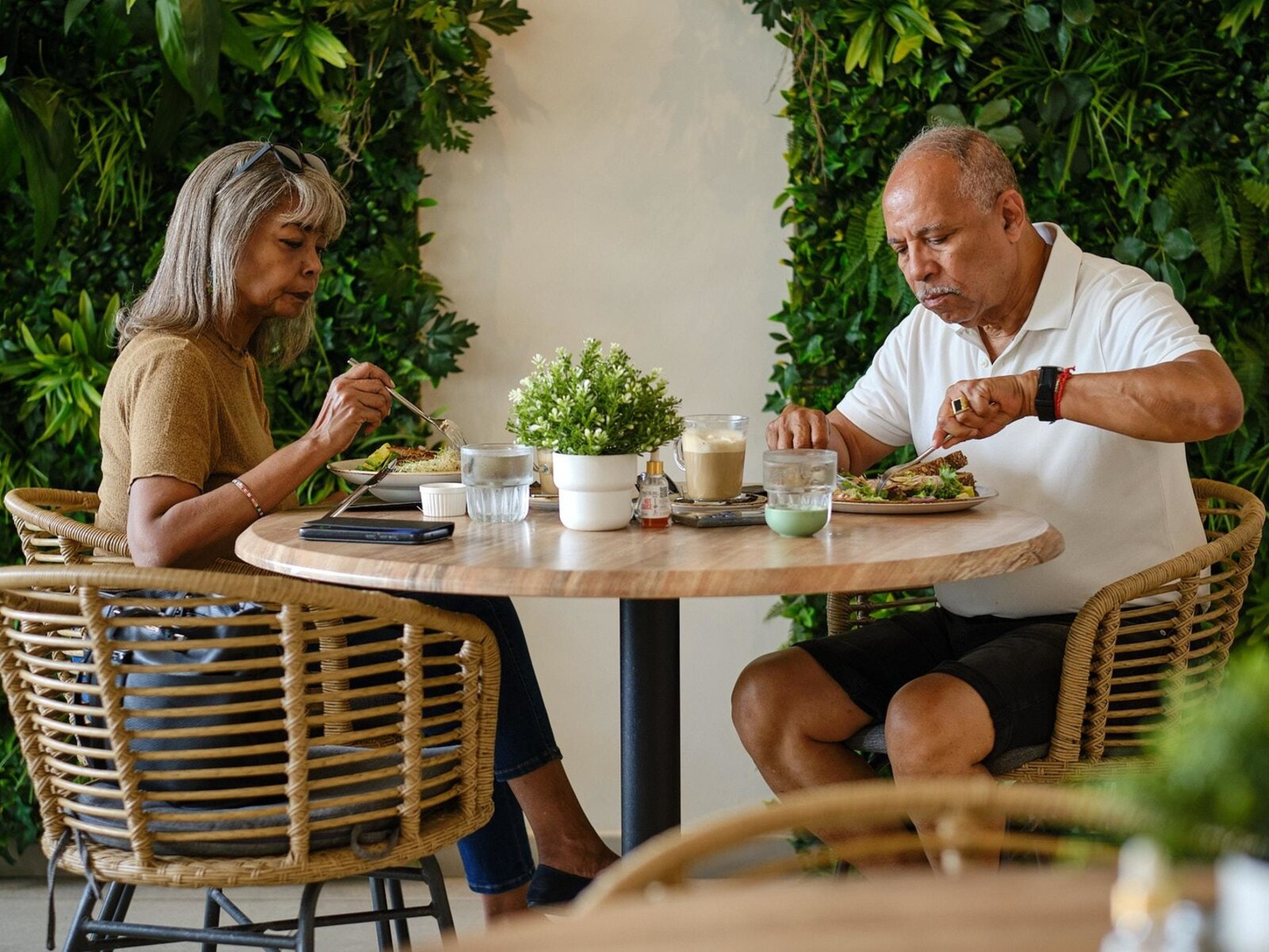 Reefs Cafe & Co (open from September 23)