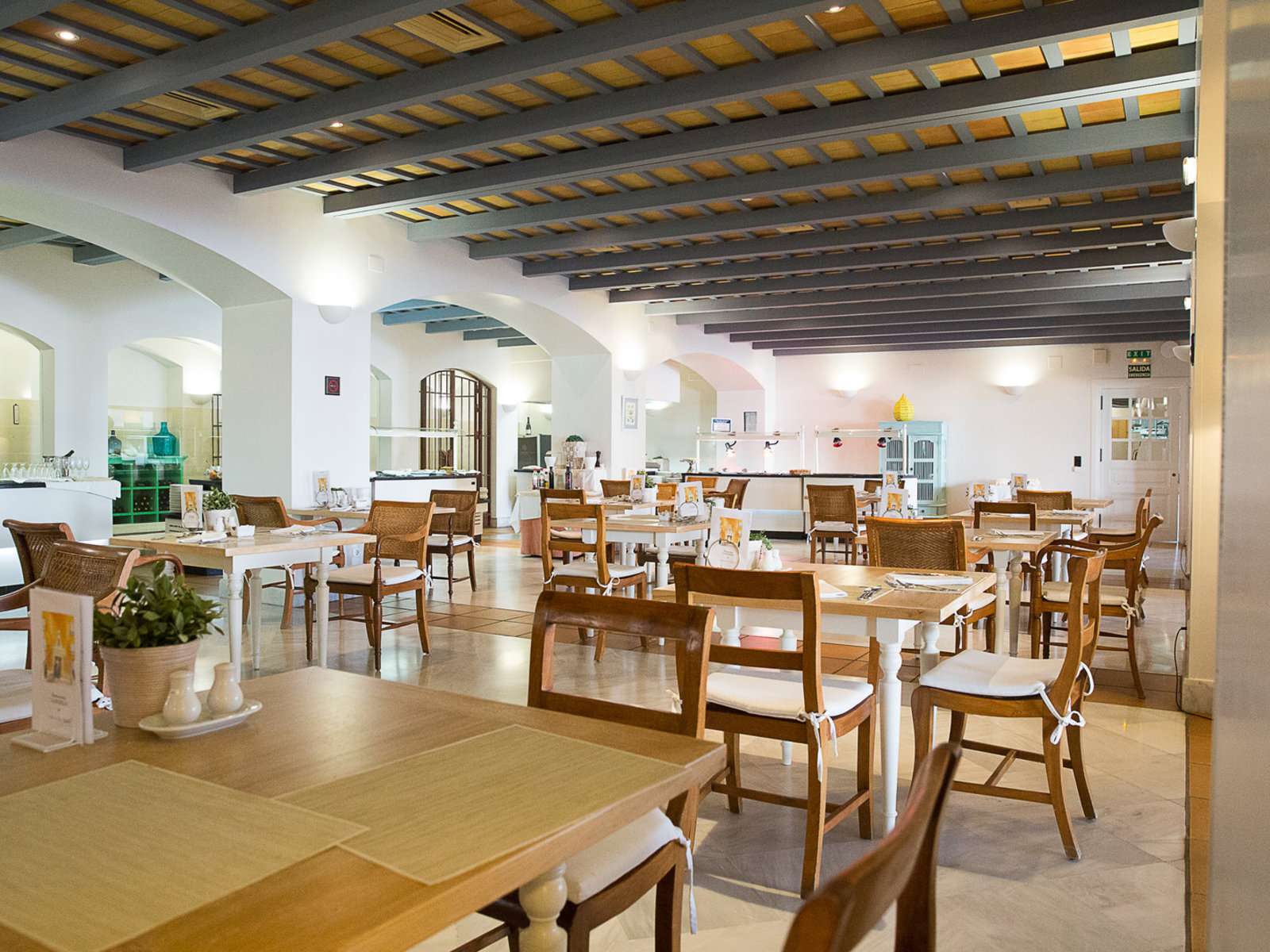 LA BODEGA (je nach Belegung Buffet/Menü)