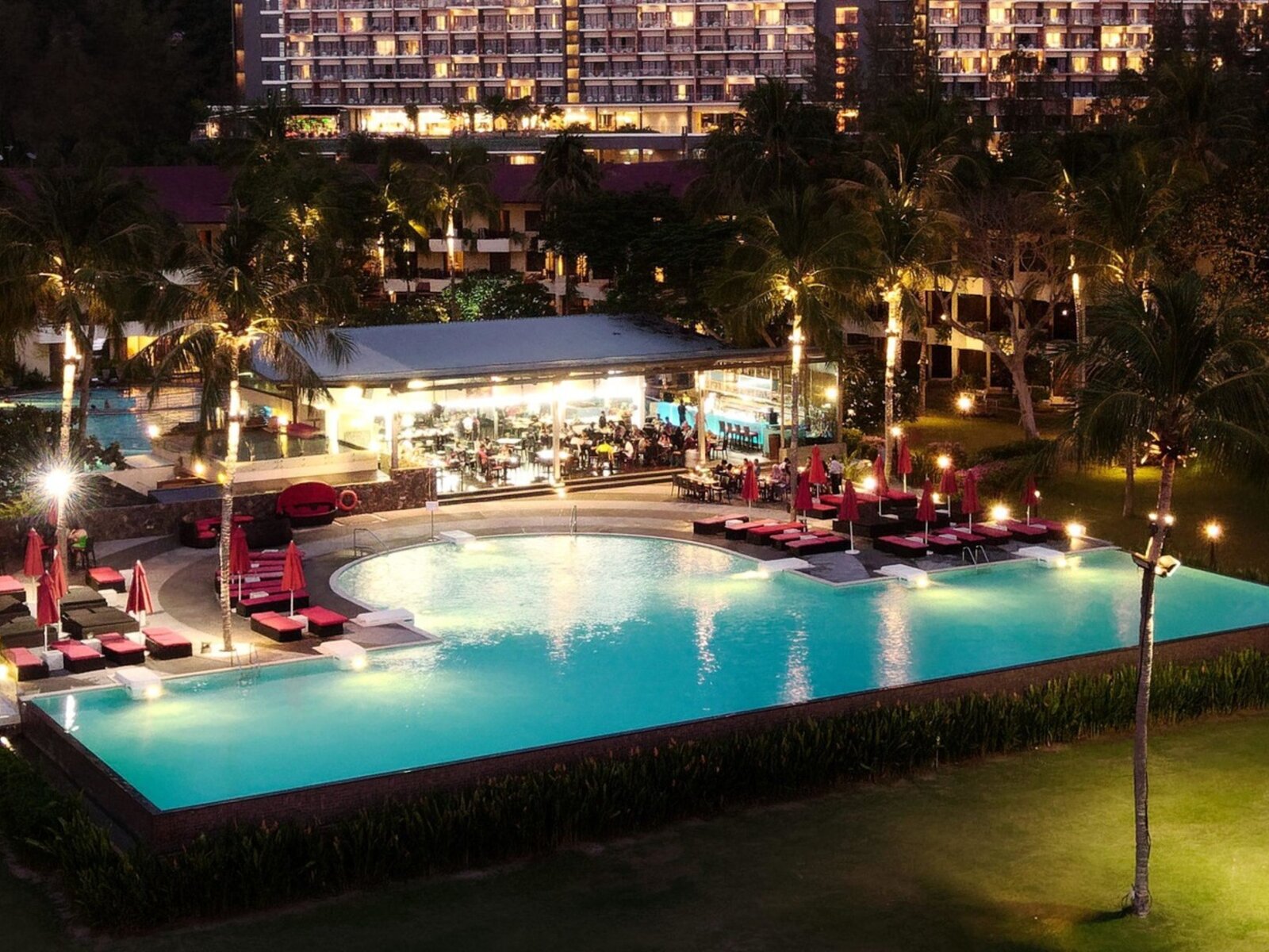 LaVilla Poolclub & Restaurant