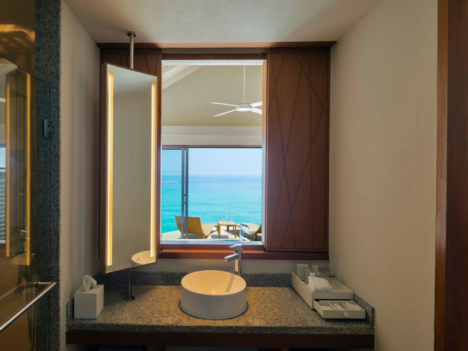 Wohnbeispiel Overwater Villa