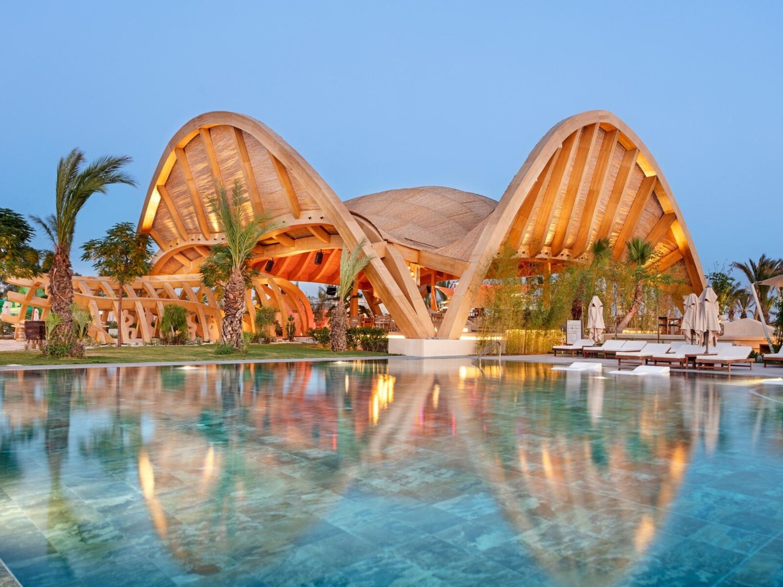 GALAPAGOS BEACH BAR