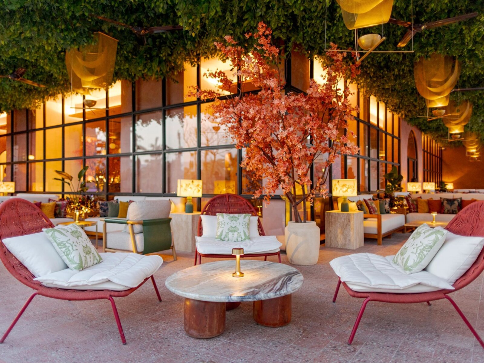 Rose Bar And Lounge