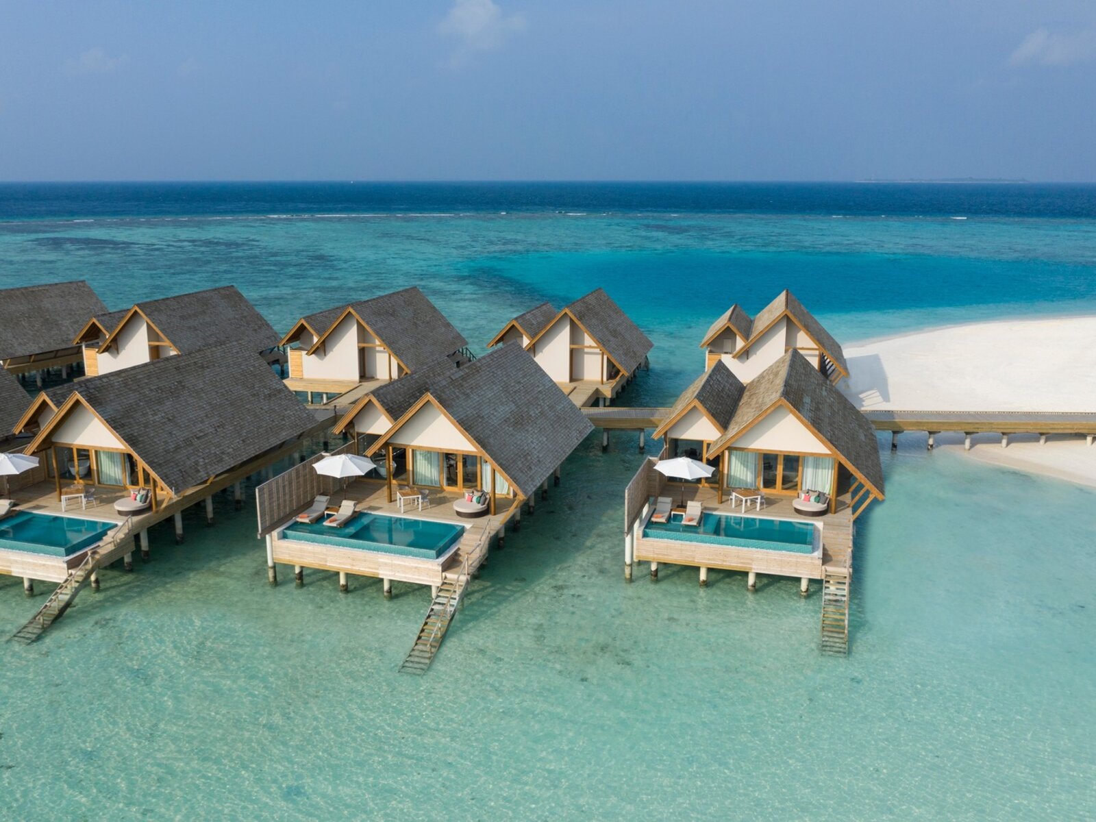 Wohnbeispiel Water Villa with Pool