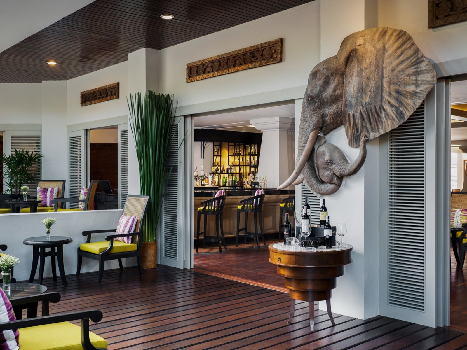 Elephant Bar