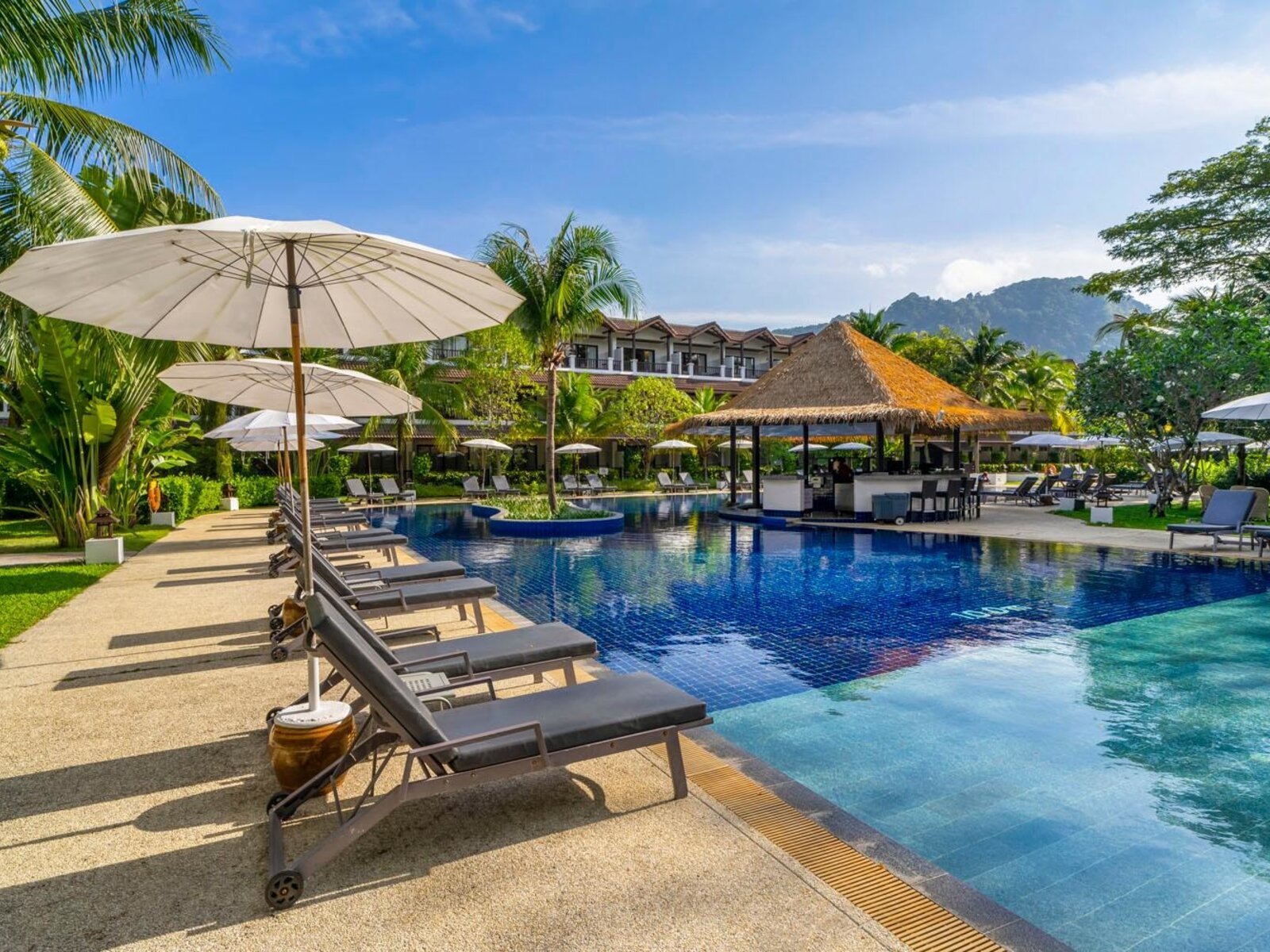Swimming pool 3