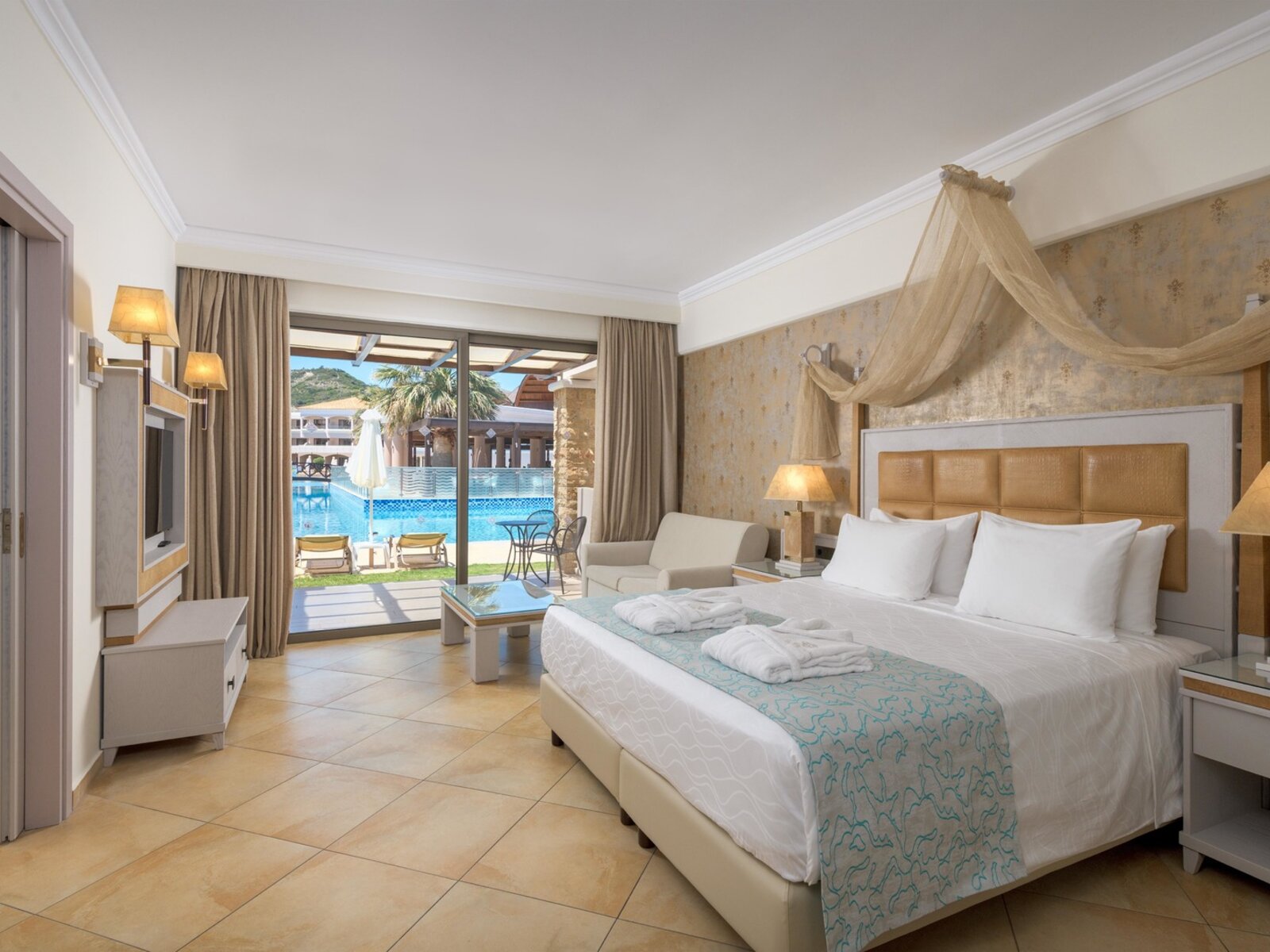 Wohnbeispiel Luxury Suite Pool View