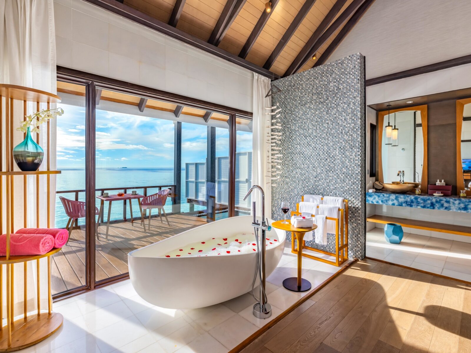 Wohnbeispiel Wind Villa with Pool