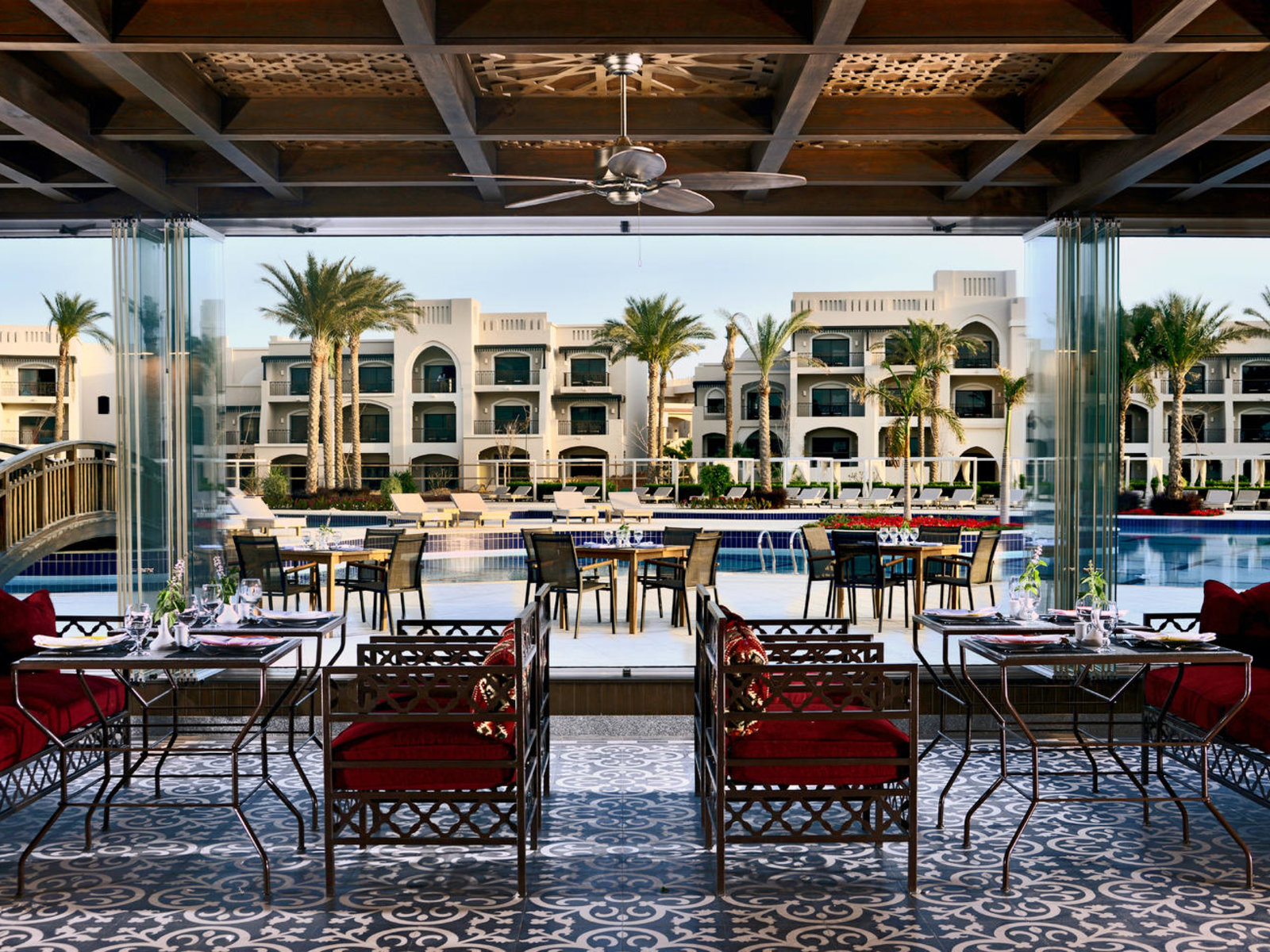 Amoura Lebanese Restaurant