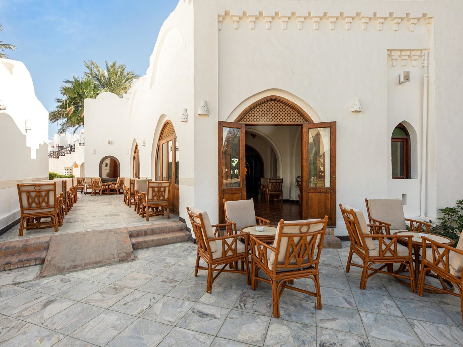 Khan Bar