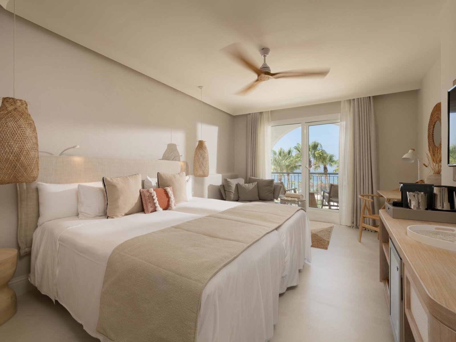 Wohnbeispiel Double Room Sea view The One