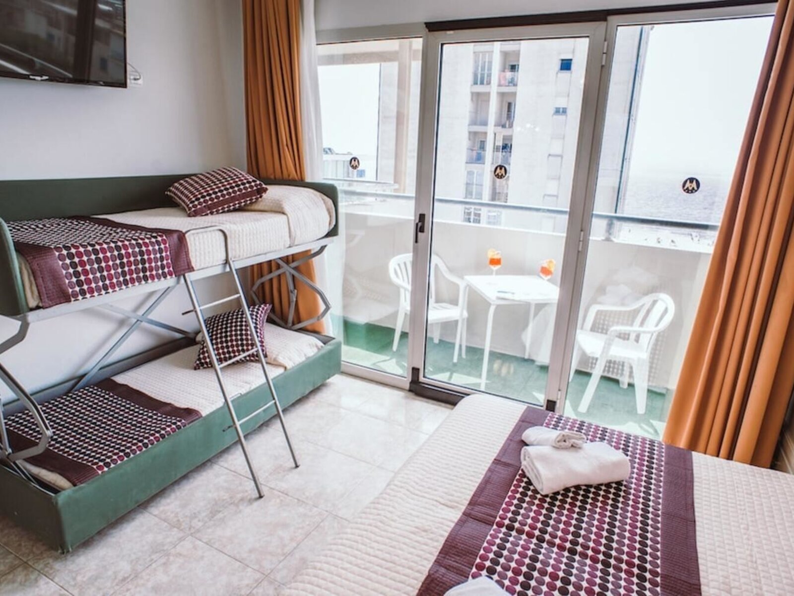 Wohnbeispiel QUADRUPLE ROOM