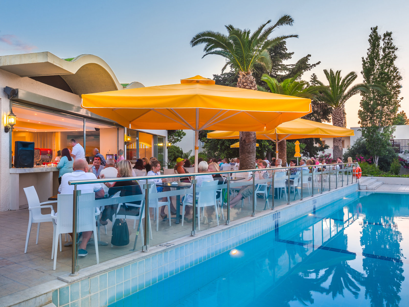 Apollo bar