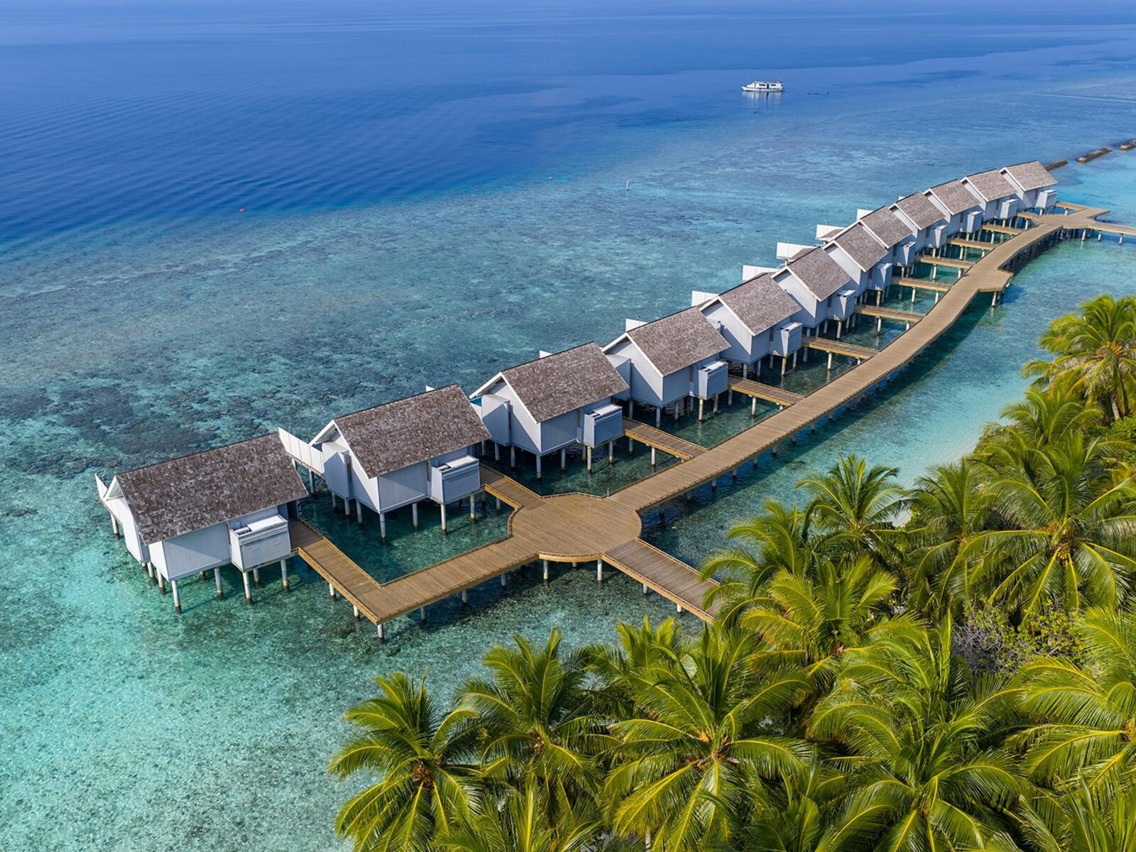 Wohnbeispiel Water Villa with Pool
