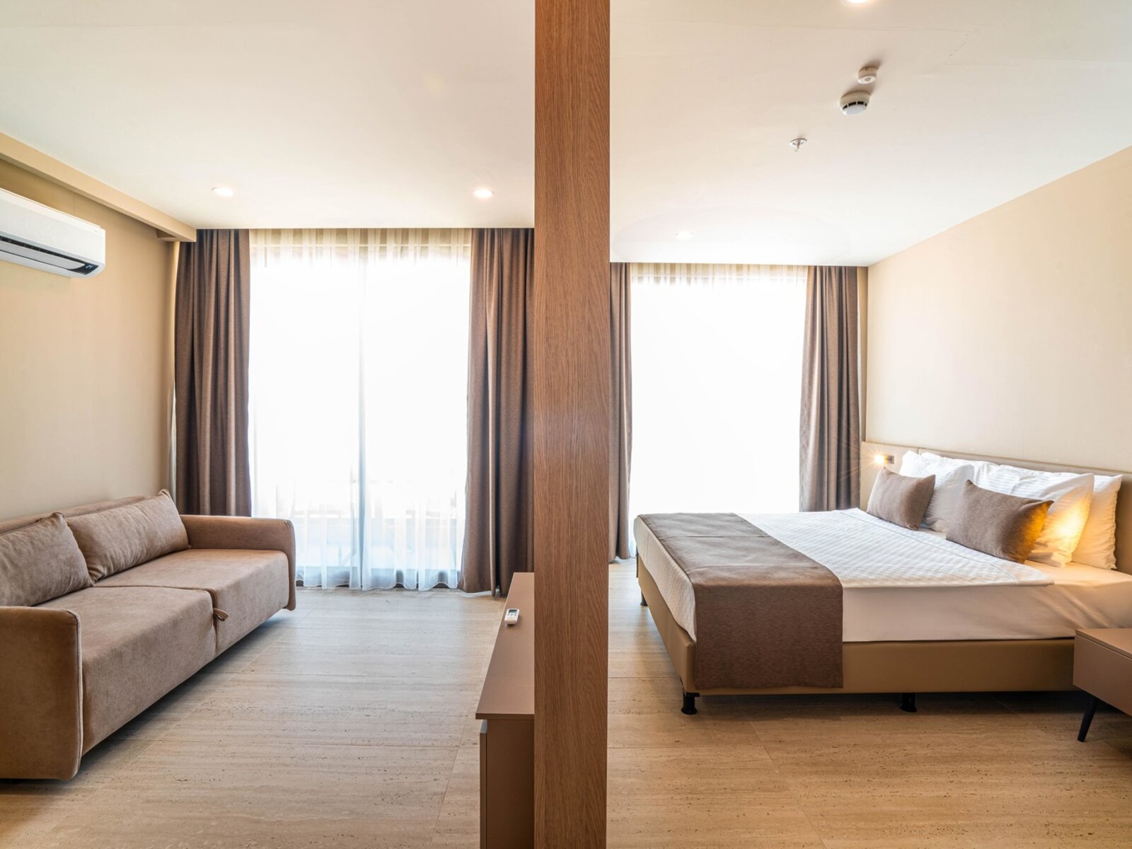 Suite with Terrace Jacuzzu