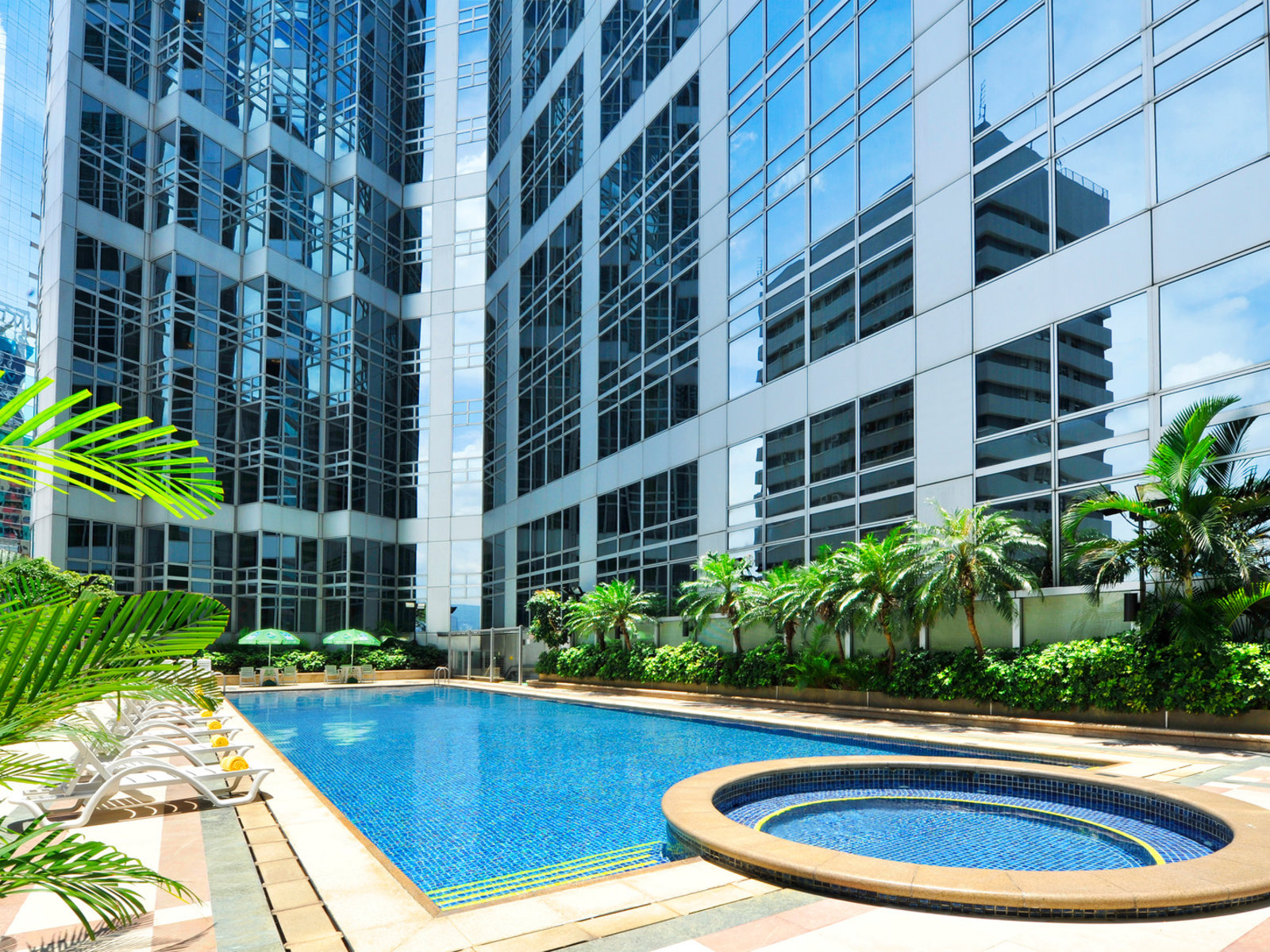 25m-Sport-Pool
