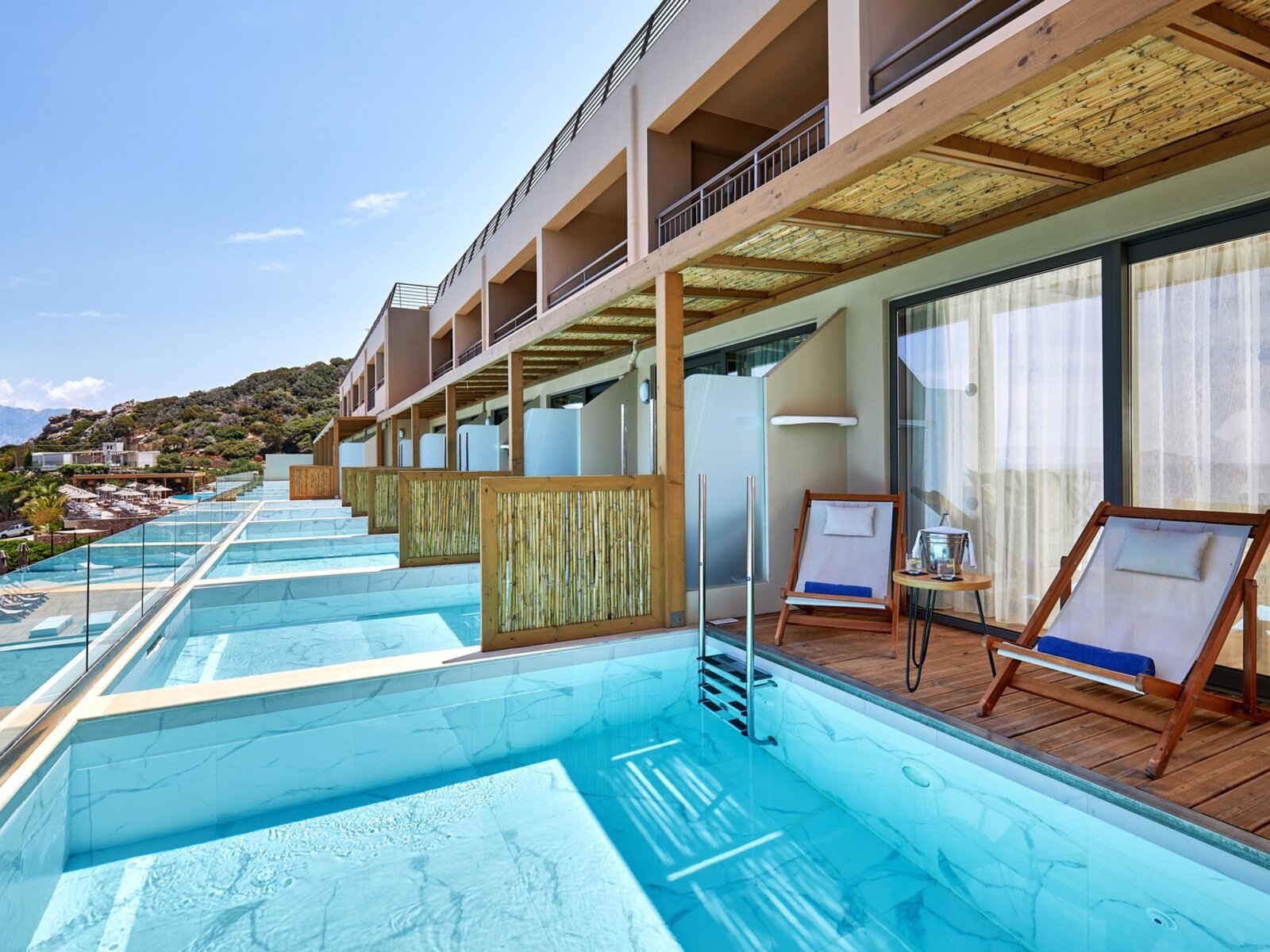 Wohnbeispiel Double Swim Up Private Pool
