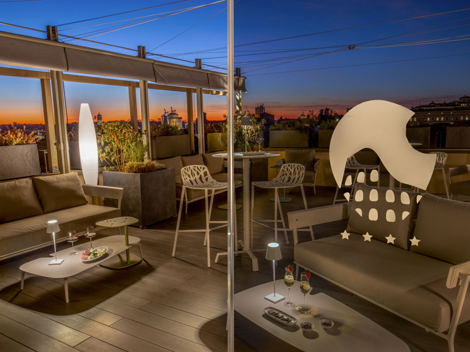 TIZIANO TERRACE ROOFTOP & COCKTAIL BAR