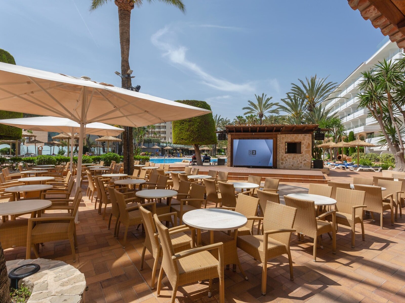 Poolbar