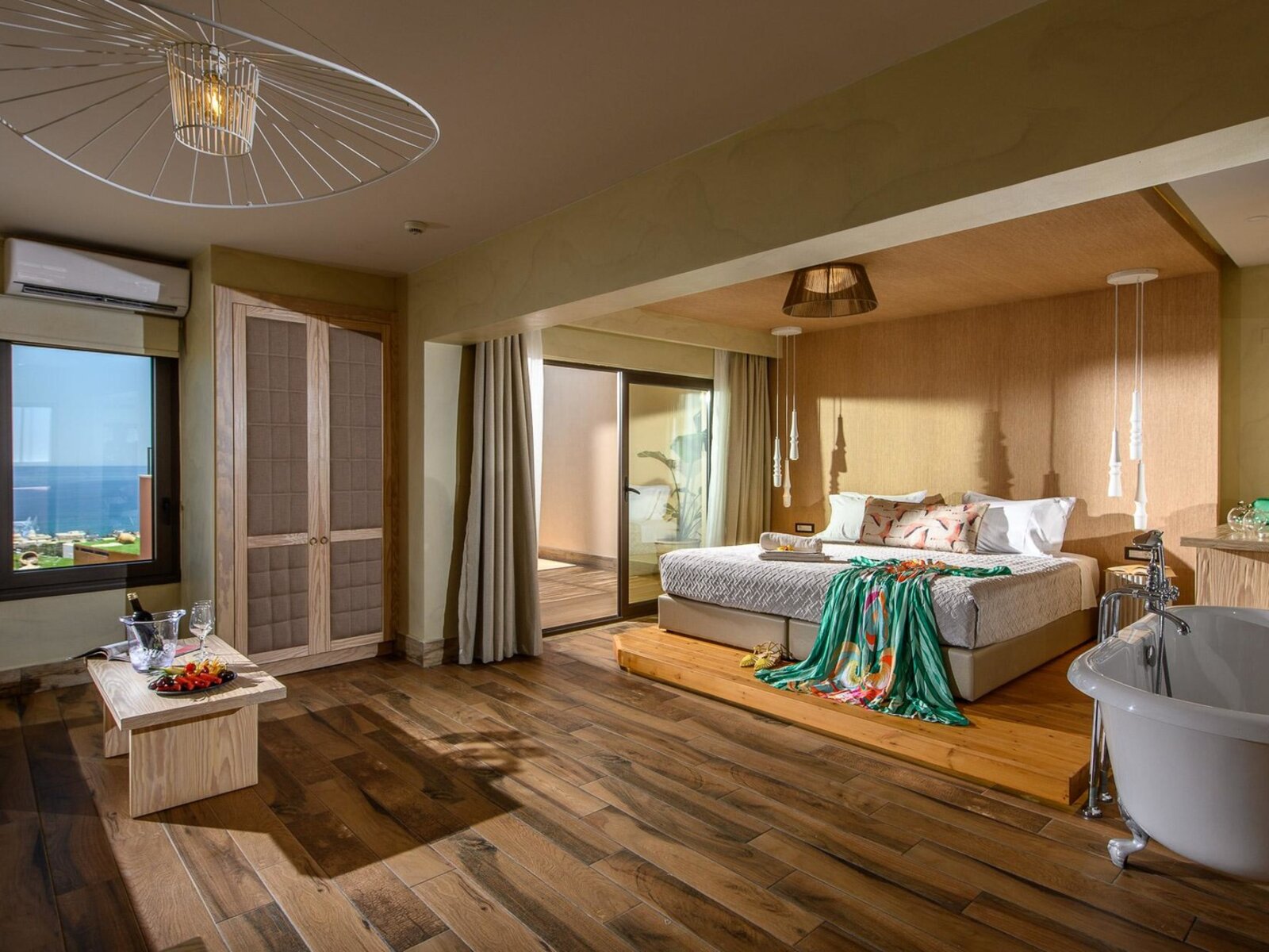 Wohnbeispiel Elite Suite with outdoor jacuzzi