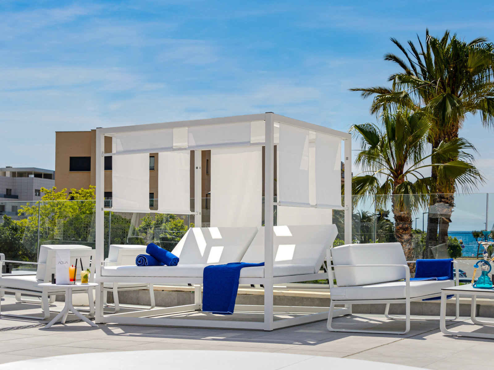 AQUA bar