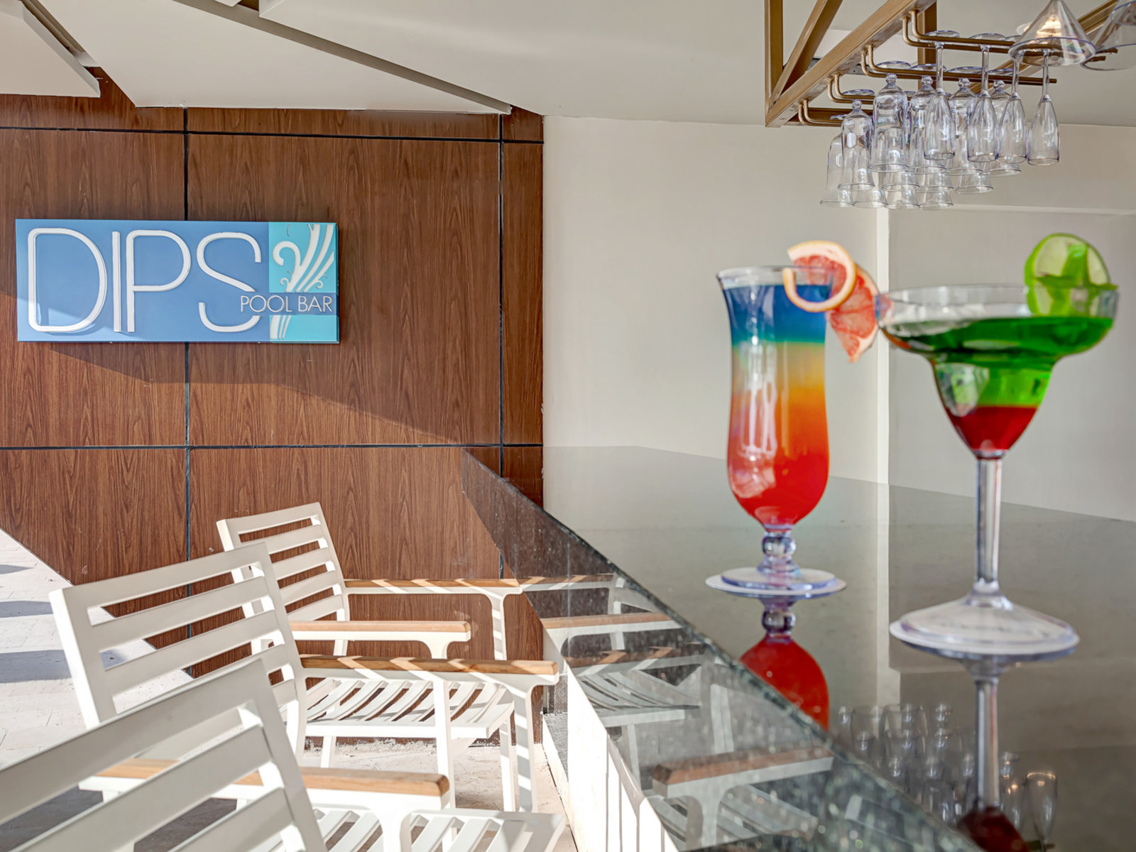 Dips Pool Bar