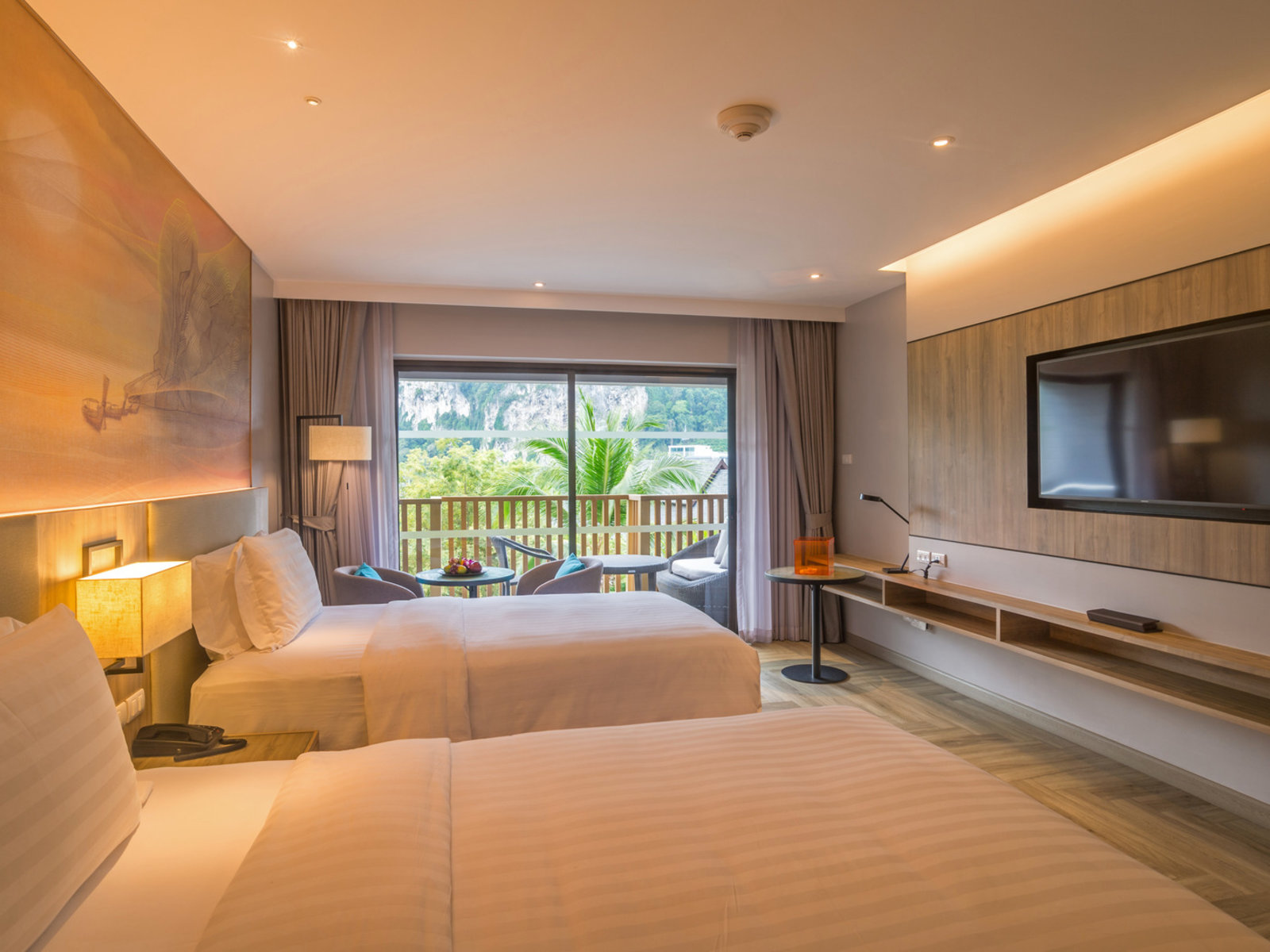 Wohnbeispiel D'Luxe Room with Pool View