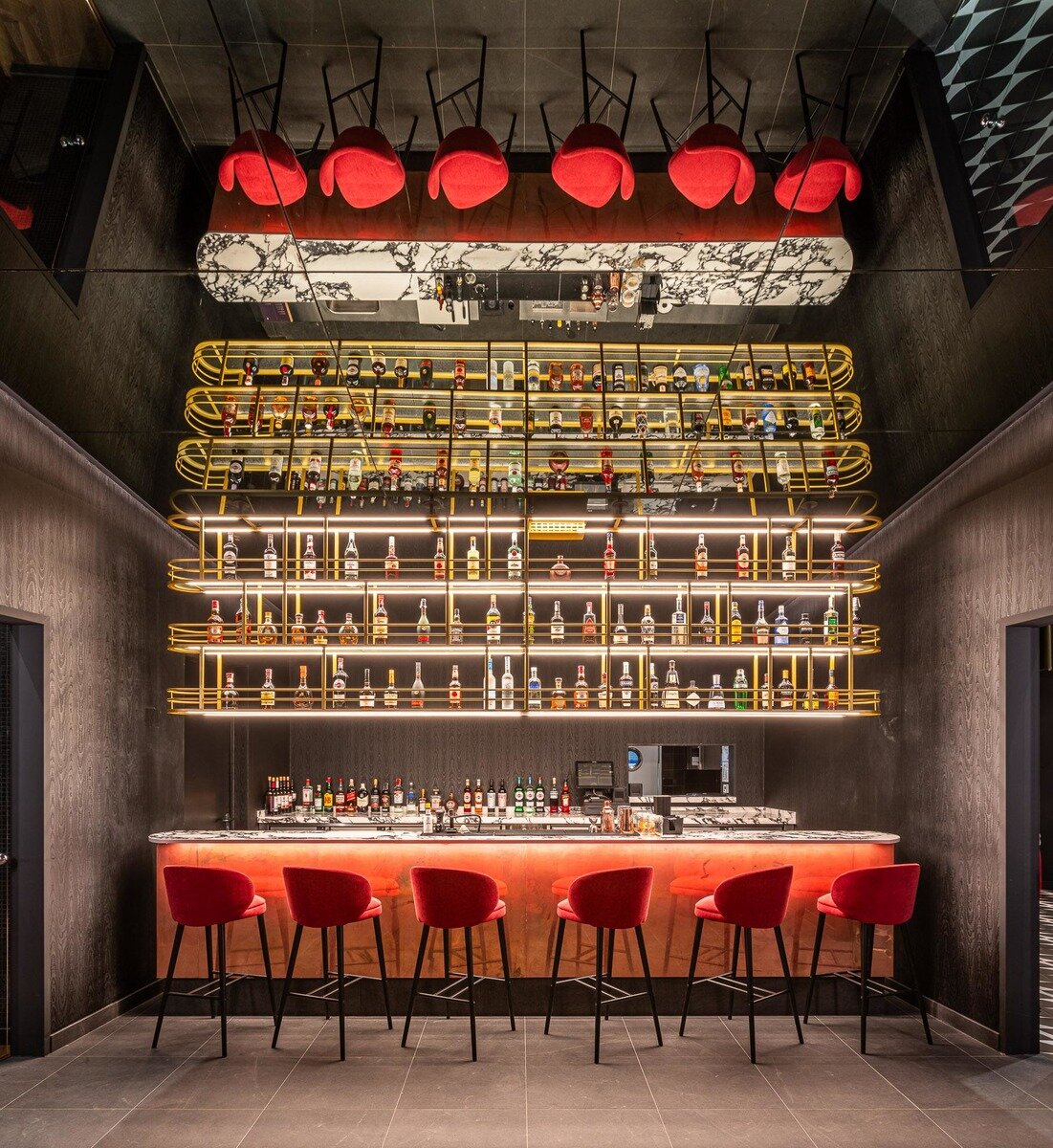 Bar Tematic Restaurants