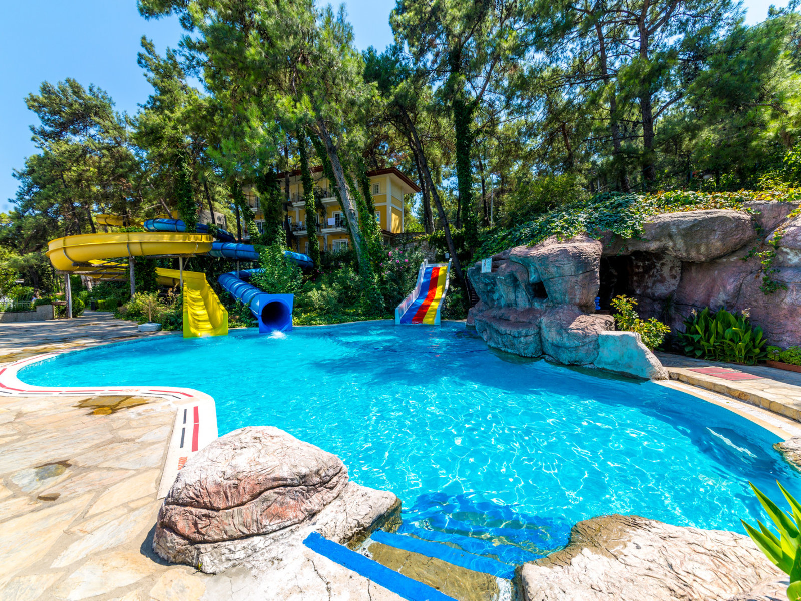 Aqua swimming pool