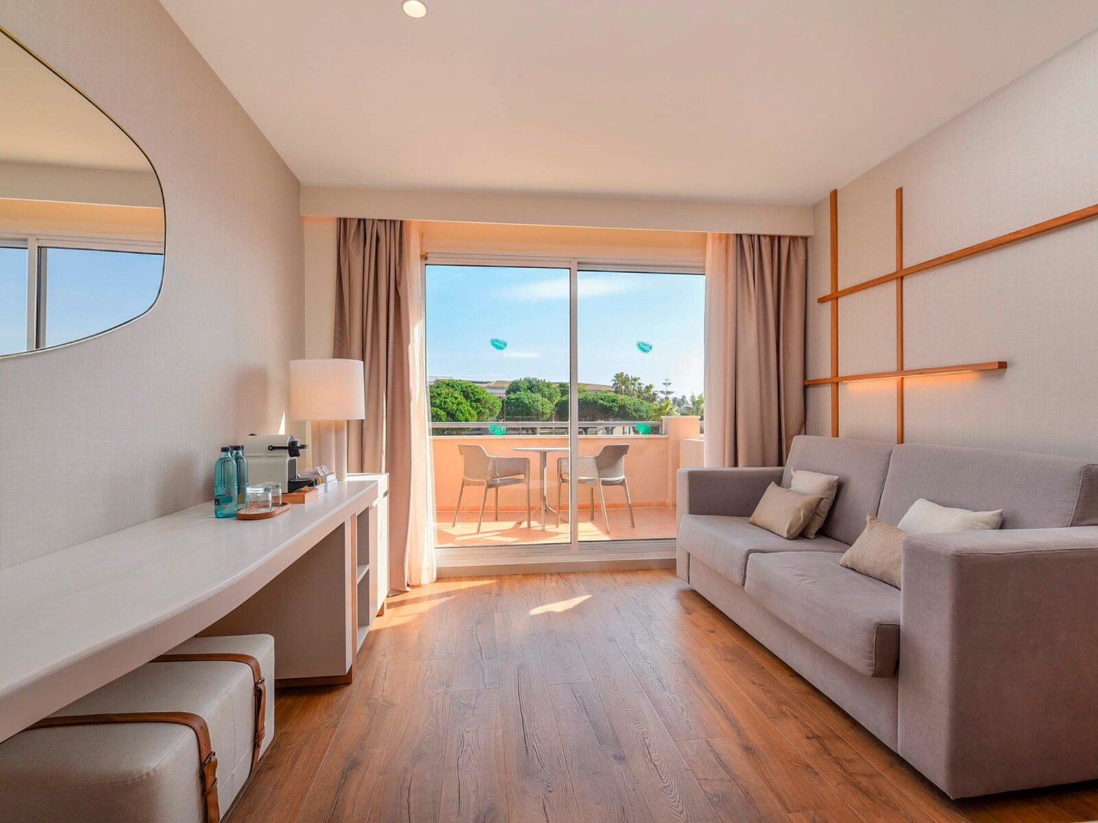 Wohnbeispiel Double Room Superior Side Sea View Premium