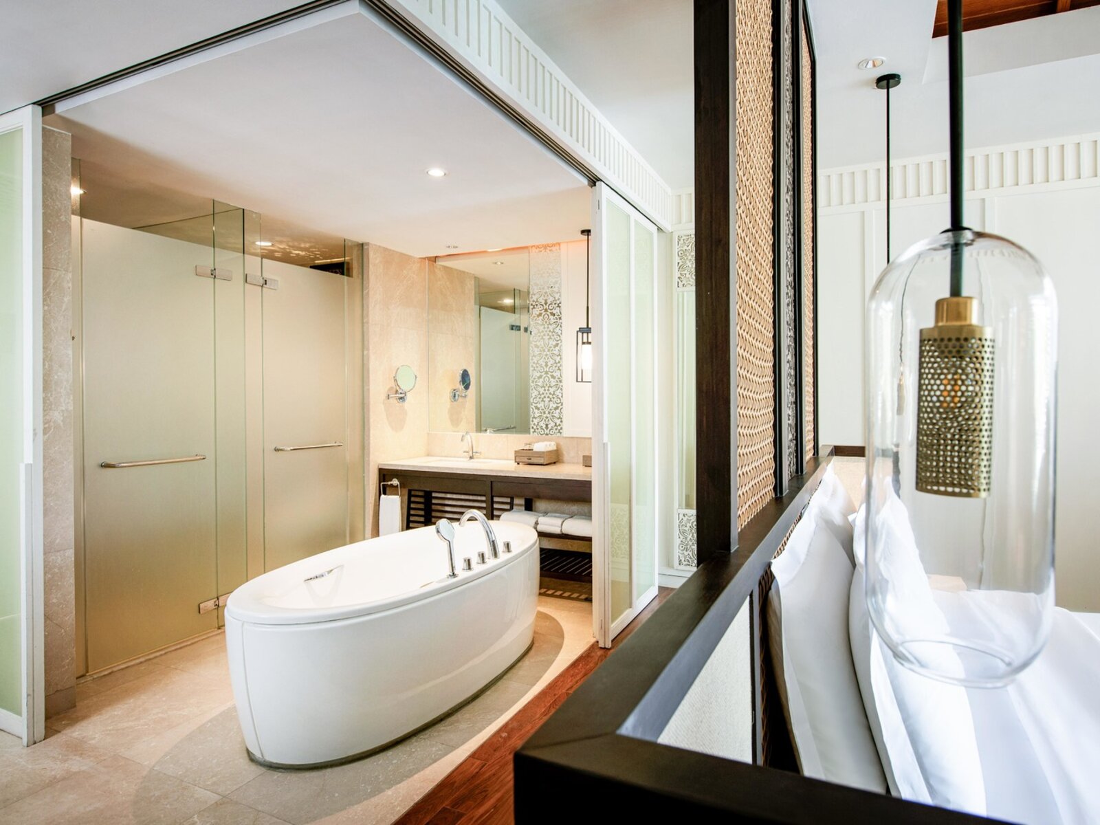 Wohnbeispiel Premium Pool View Room